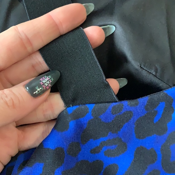 Dress - Picture 5 of 11